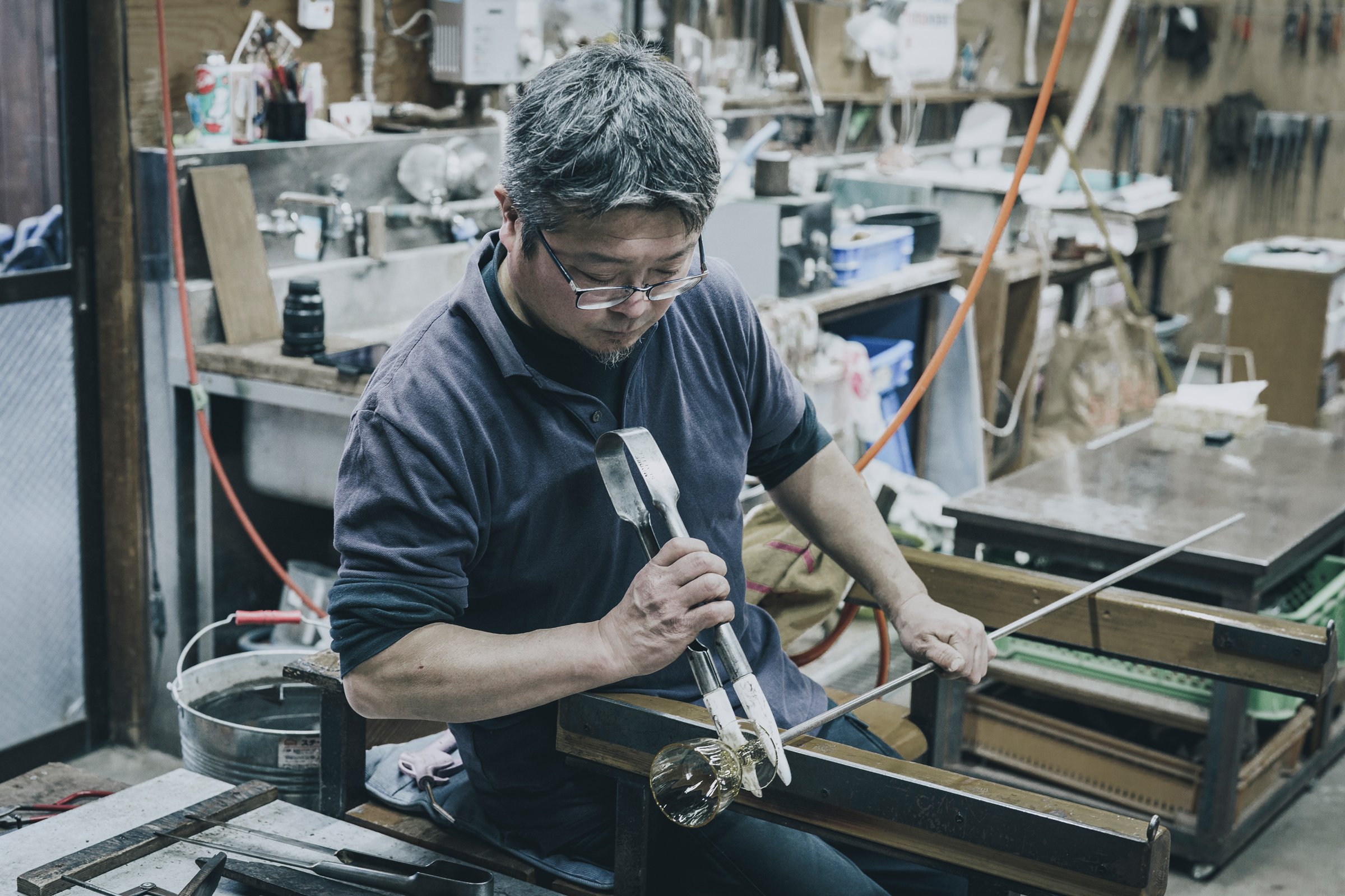 吹きガラスの仕事 | ふきこむ | WAZA COLLECTION ワザコレクション